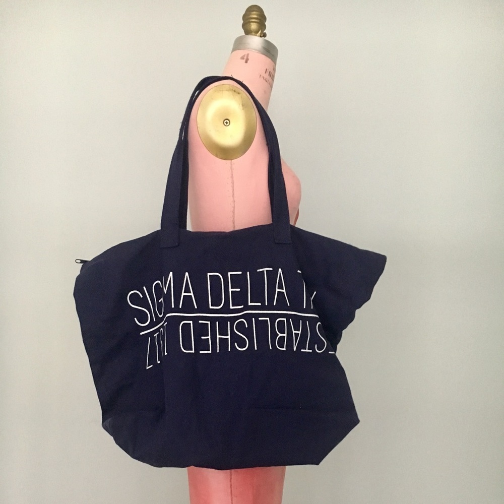 Sigma Delta Tau (ΣΔΤ, SDT) Tote