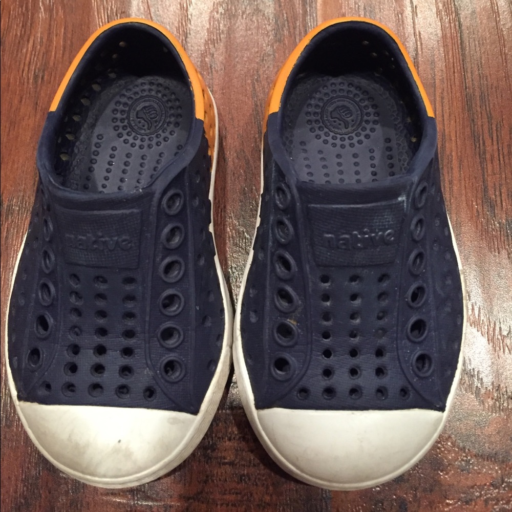 Natives. C4 Dark blue with orange backs. Adorable!