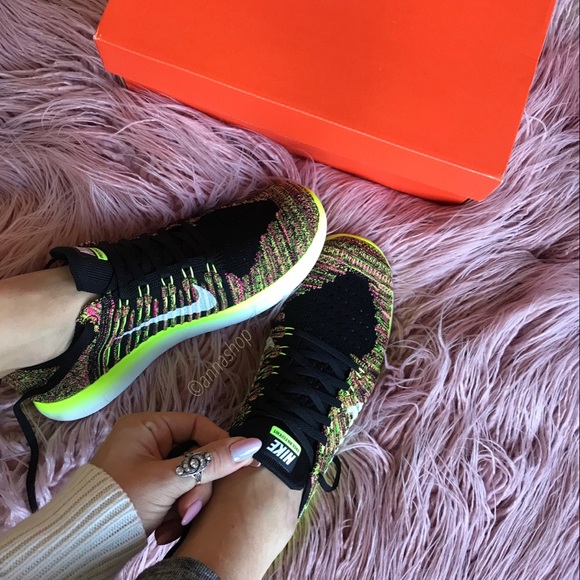 🍭sale🍭NWT Nike free RN Flyknit - Picture 6 of 8