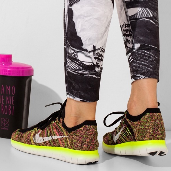 🍭sale🍭NWT Nike free RN Flyknit - Picture 3 of 8