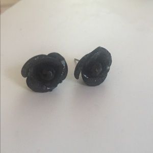 Black flower earrings