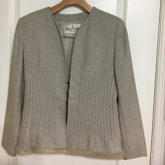 Gorgeous authentic Vintage Valentino suit! - Picture 1 of 11