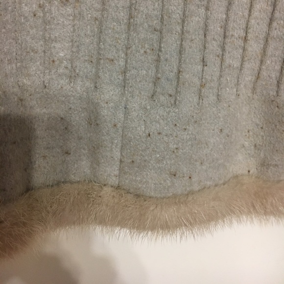 Gorgeous authentic Vintage Valentino suit! - Picture 6 of 11