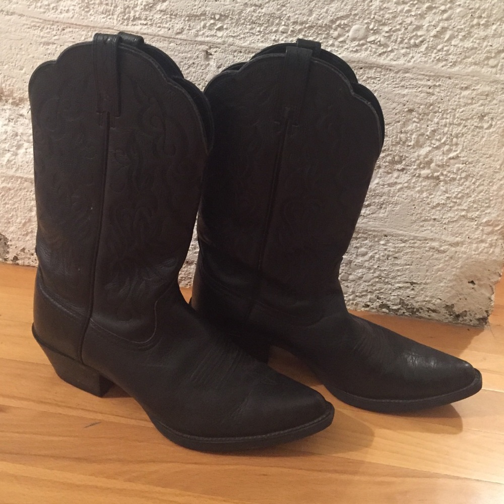 Black Ariat Cowboy Boots