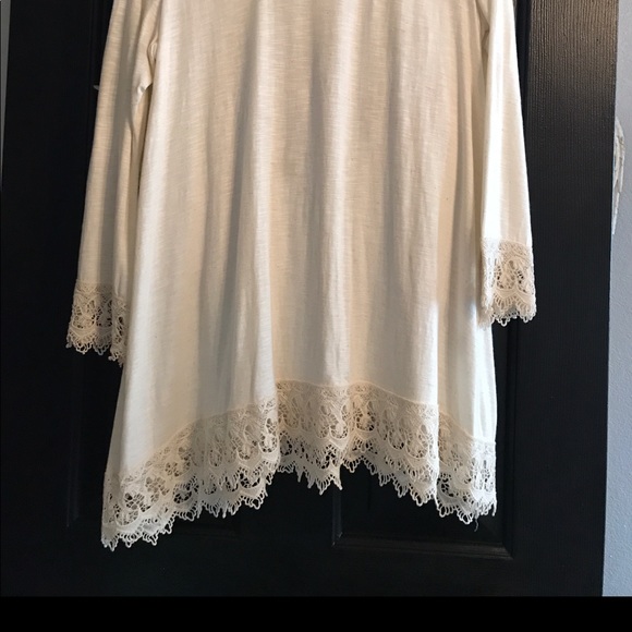 Cute new cream top! - Picture 2 of 3