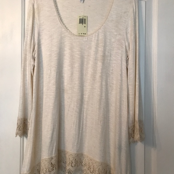 Cute new cream top! - Picture 3 of 3