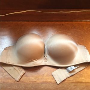Victoria's Secret Bombshell strapless bra 34B