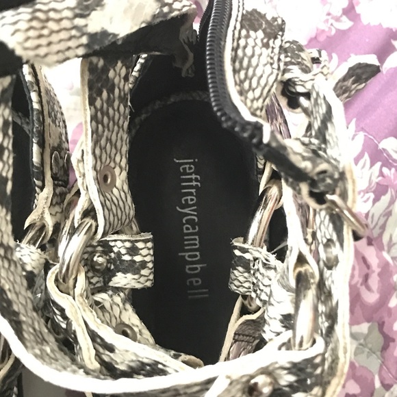 NEW Jeffrey Campbell temeku cutout booties - Picture 3 of 8