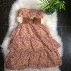 Floral print Strapless mini dress. Size M