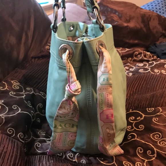 Authentic Coach purse - Picture 4 of 4