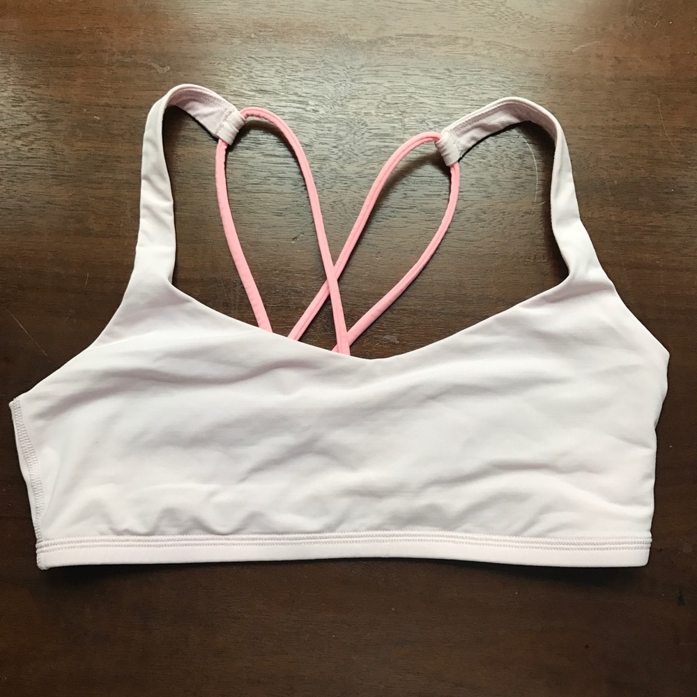 Lululemon Free to Be bra