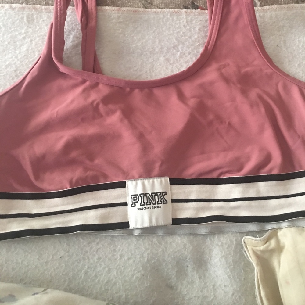 Pink sports bra size M