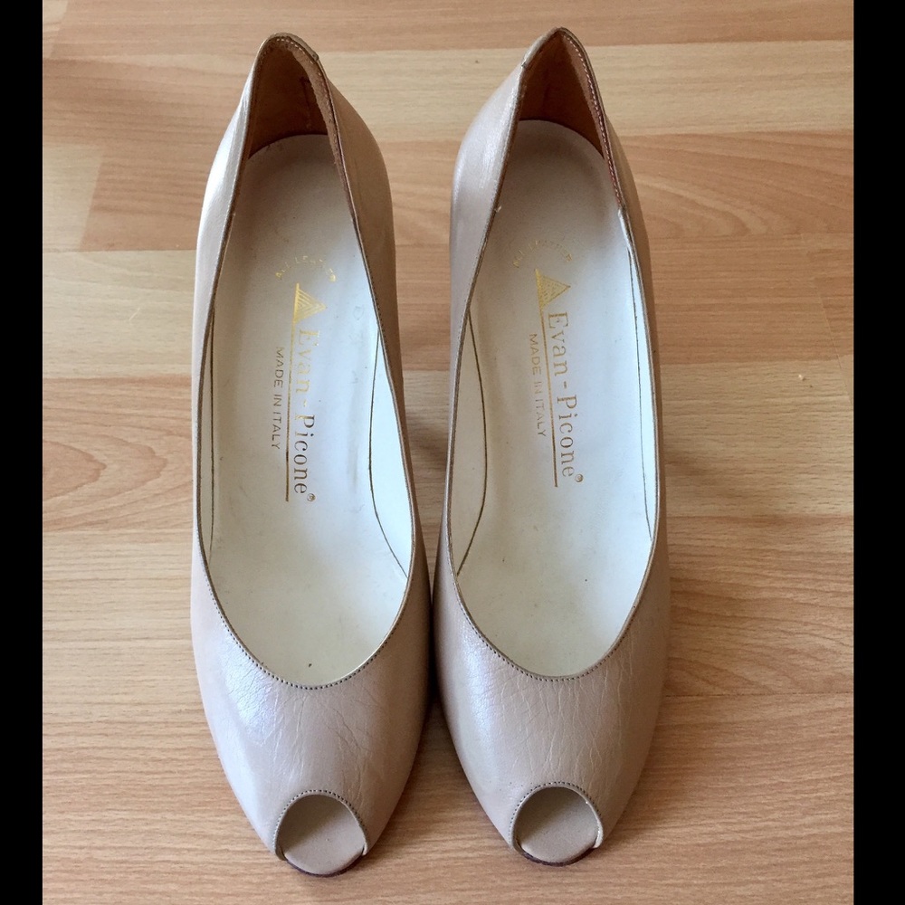 Vintage Evan Picone leather peep toe heels