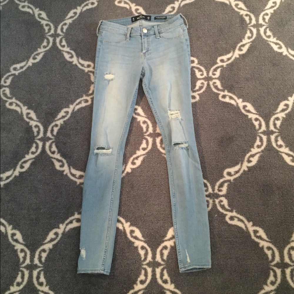 Hollister Light wash denim, ripped, jeggings