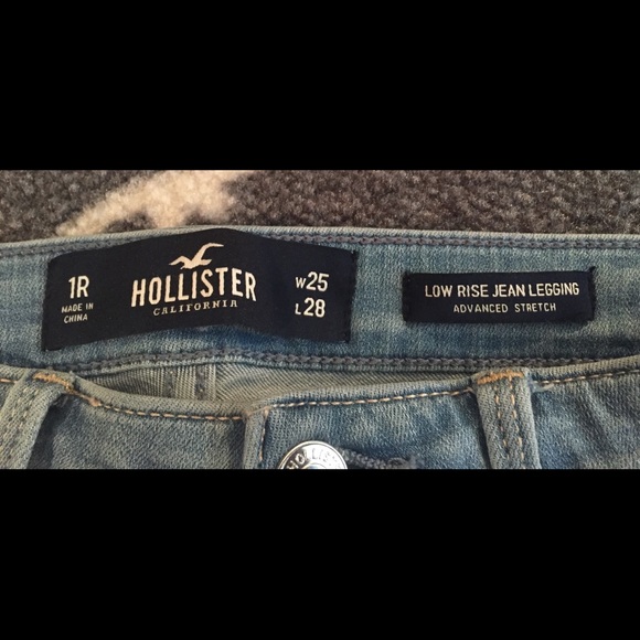 Hollister Light wash denim, ripped, jeggings - Picture 2 of 3