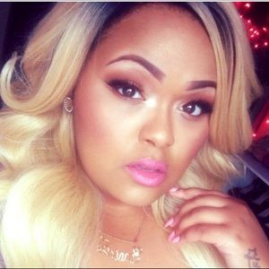 Meet your Posher, Briana