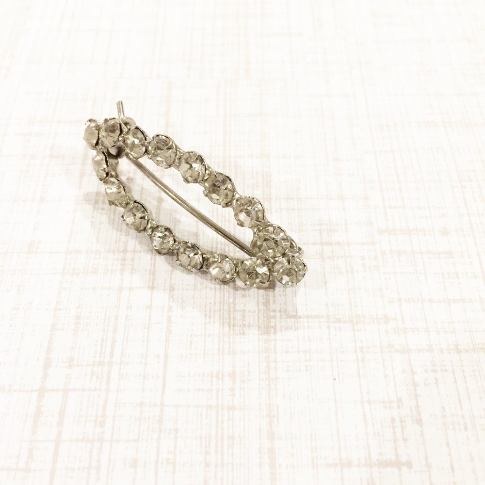 Beautiful rhinestone hair accessory
