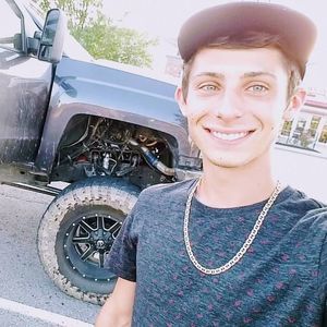 Meet your Posher, Kyle