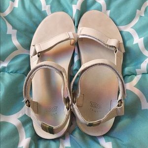 Trendy Cream Teva Sandals