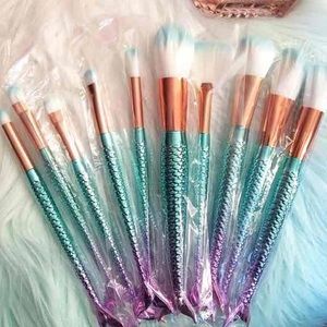 ✨10 mermaid blues makeup brushes ✨accept offers✨