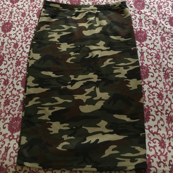 Skirt - Picture 1 of 1