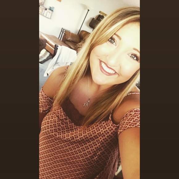 Meet the Posher Other - Meet your Posher, Kaitlyn