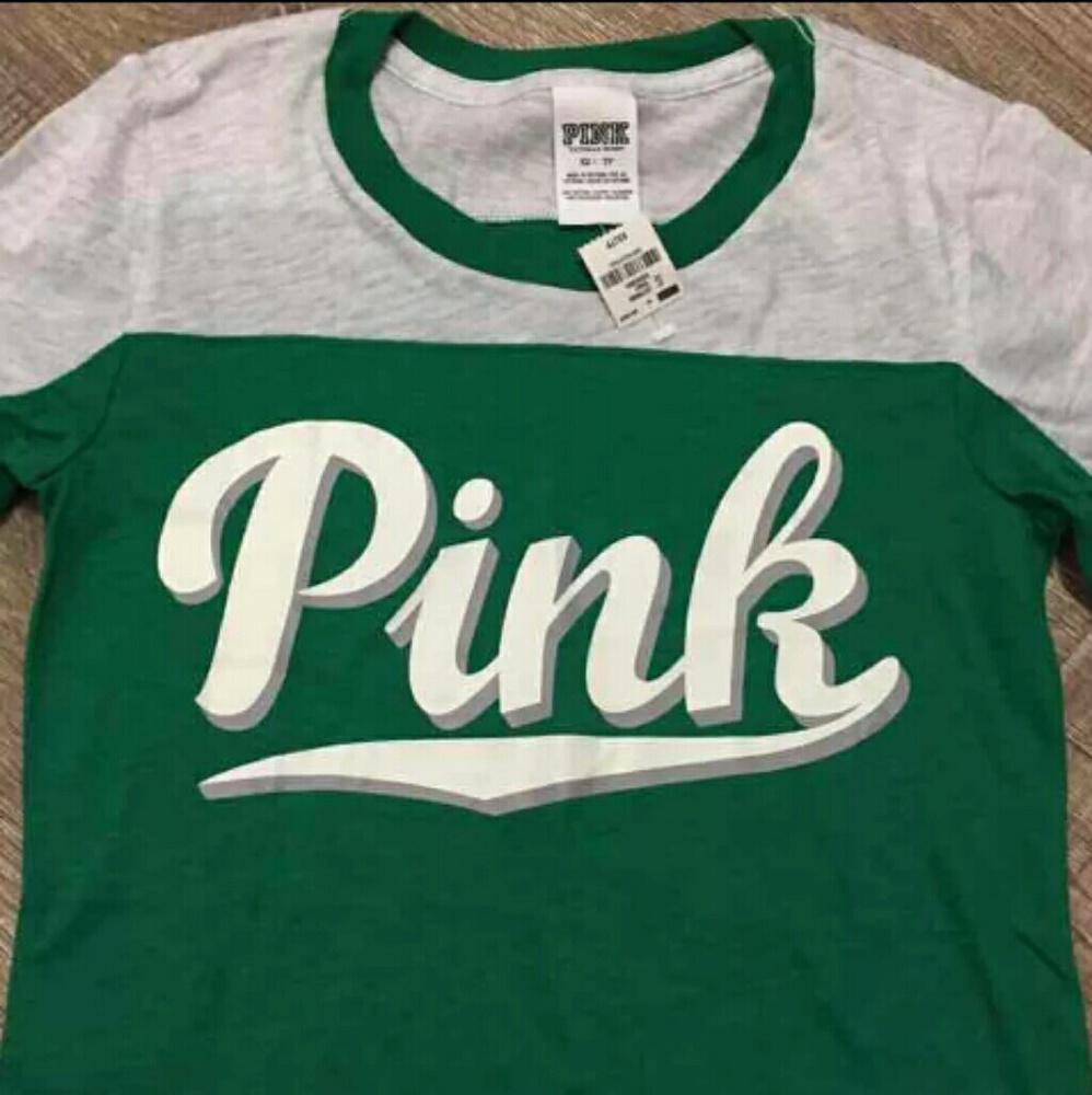 ❌SOLD❌ Vs pink shirt