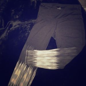 Cute cropped Athleta leggings!