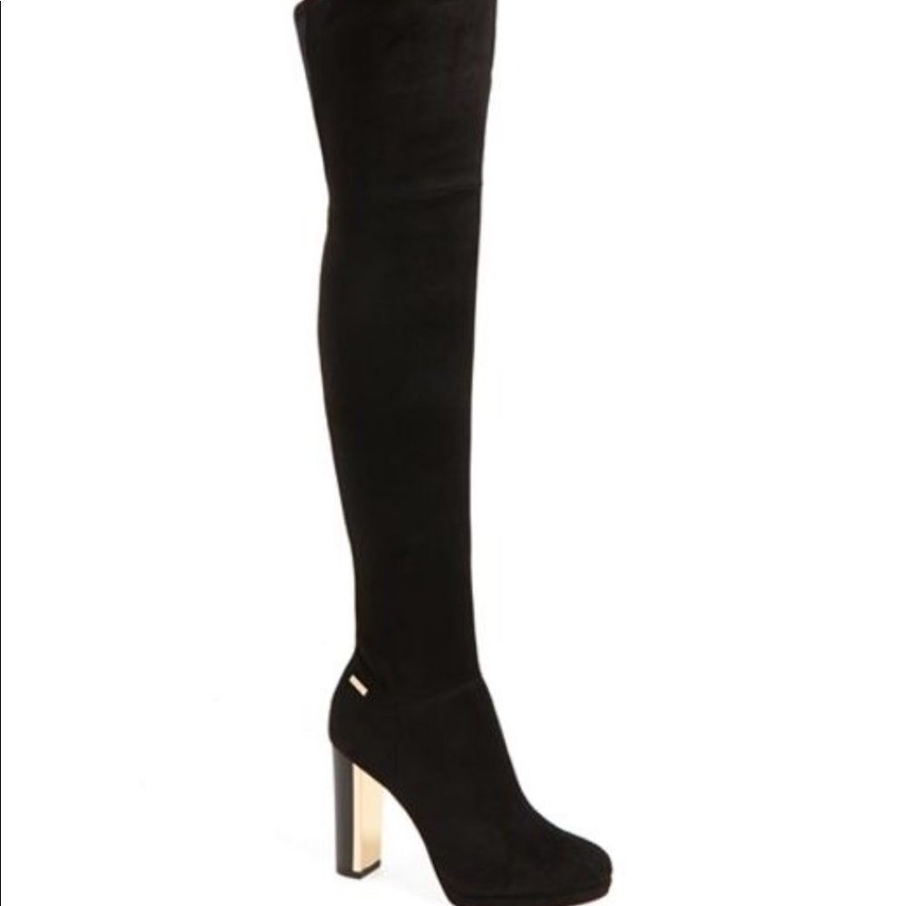Over the knee suede boots 🔥🔥