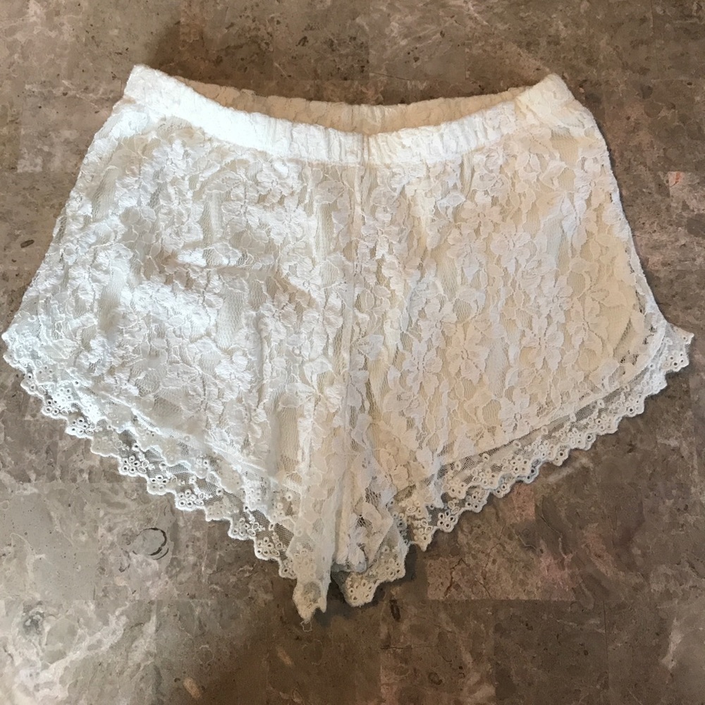 Cream lace shorts