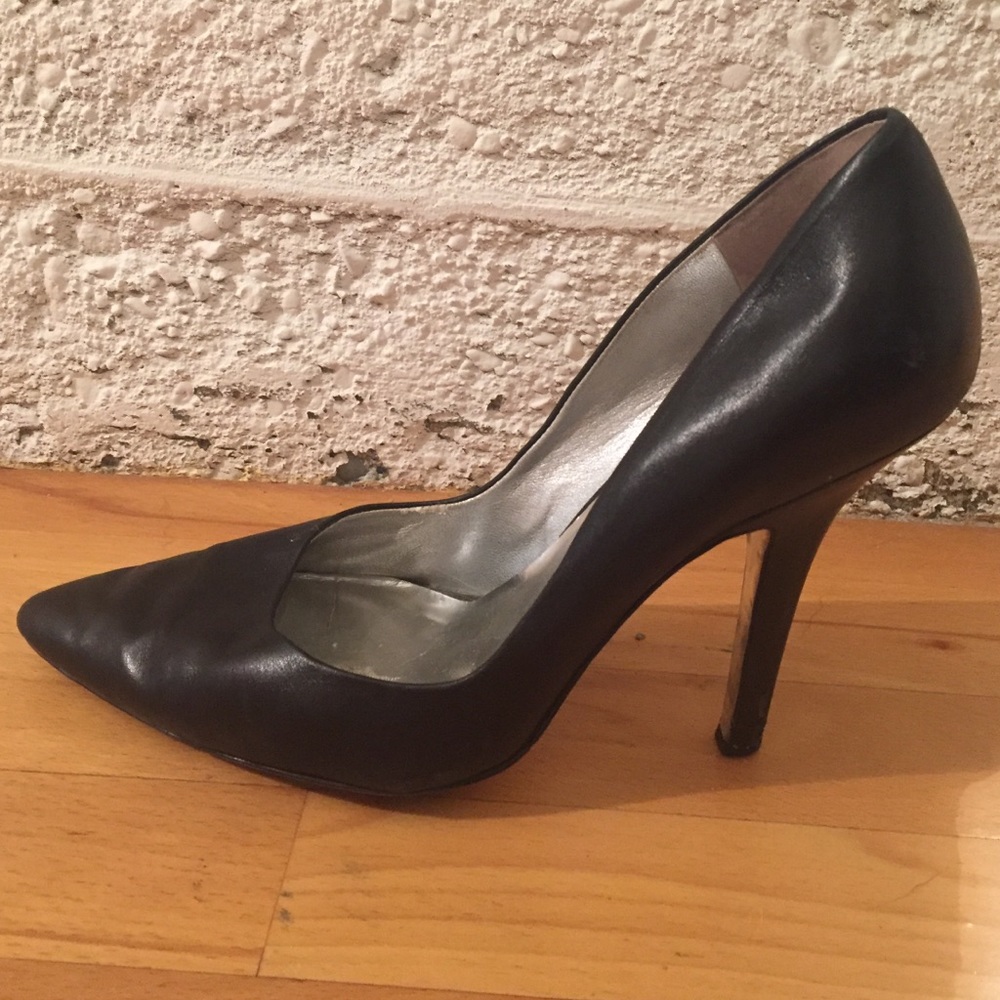 Black leather Jessica Simpson heels