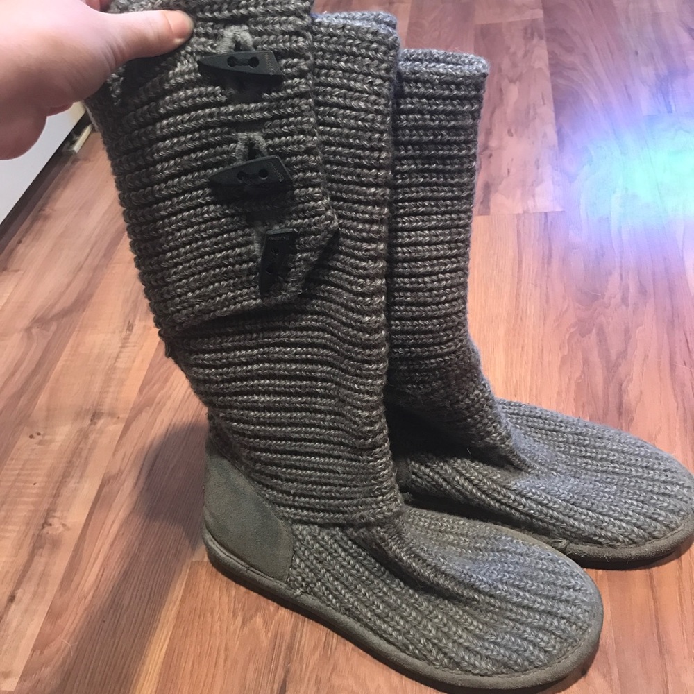 Bearpaw boots size 10