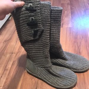Bearpaw boots size 10