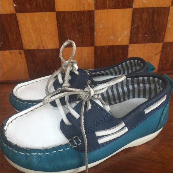 Zara boys blue/white boat shoe with ties - Picture 2 of 4