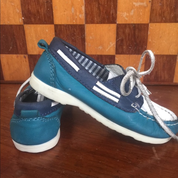 Zara boys blue/white boat shoe with ties - Picture 3 of 4