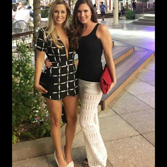 HOT Romper 🔥 - Picture 2 of 8