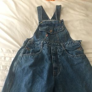 "Mom style" overalls.