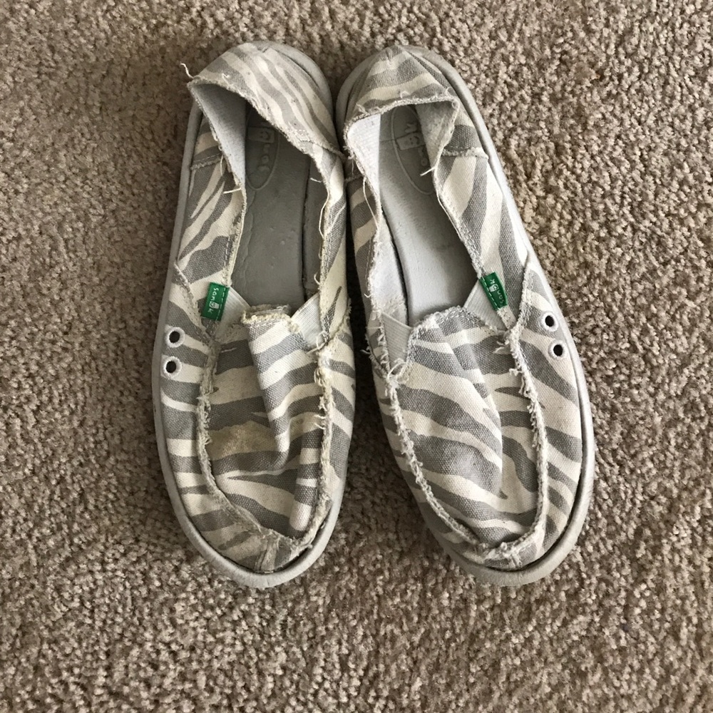Sanuks
