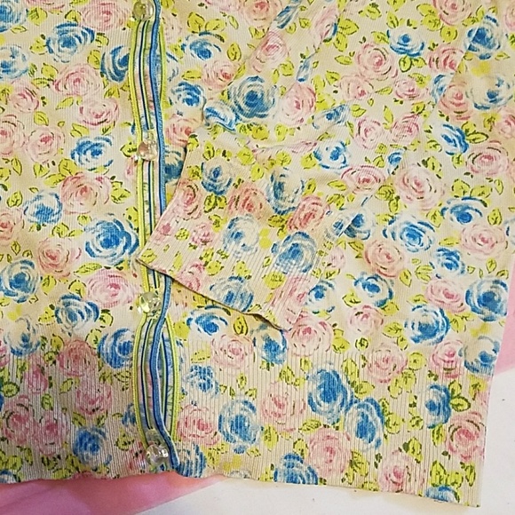 Beautiful cardigan. - Picture 4 of 4