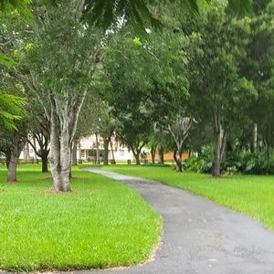 Meet your Posher, Adriana