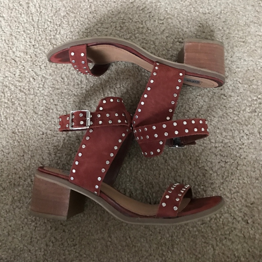 Steve Madden "Gila" Sandal