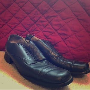 Vintage jones New York sports shoe