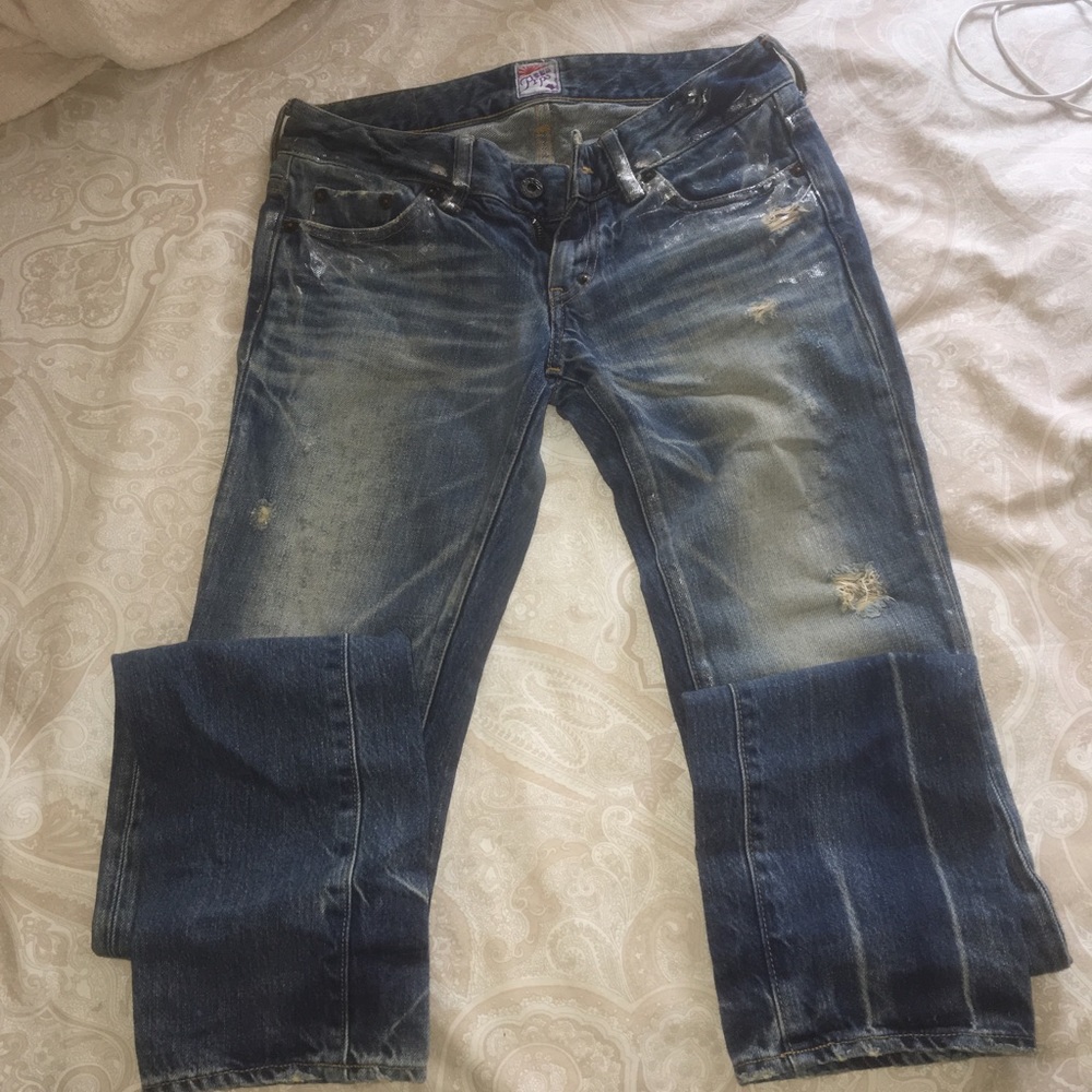 Beautiful pair of PRPS jeans.✨ silver detailing.