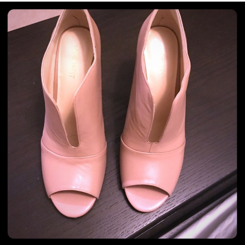 Nine West Heels **ON HOLD DO NOT PURCHASE**