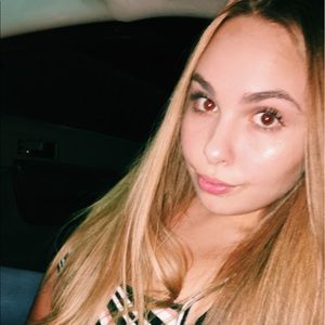 Meet your Posher, Annie