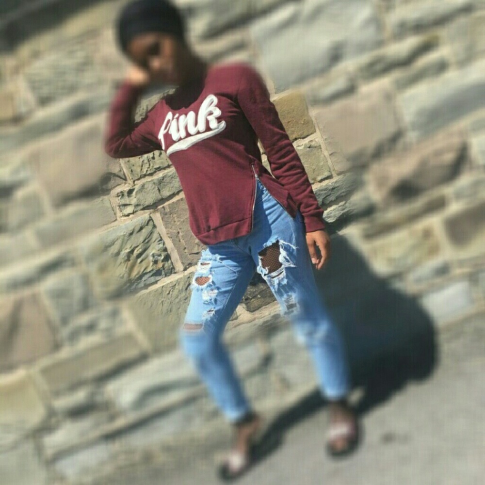 ❌SOLD❌ Vs pink maroon sweater
