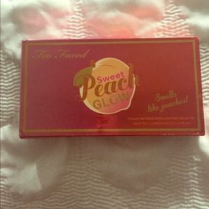 Too faced sweet peach bundle trade