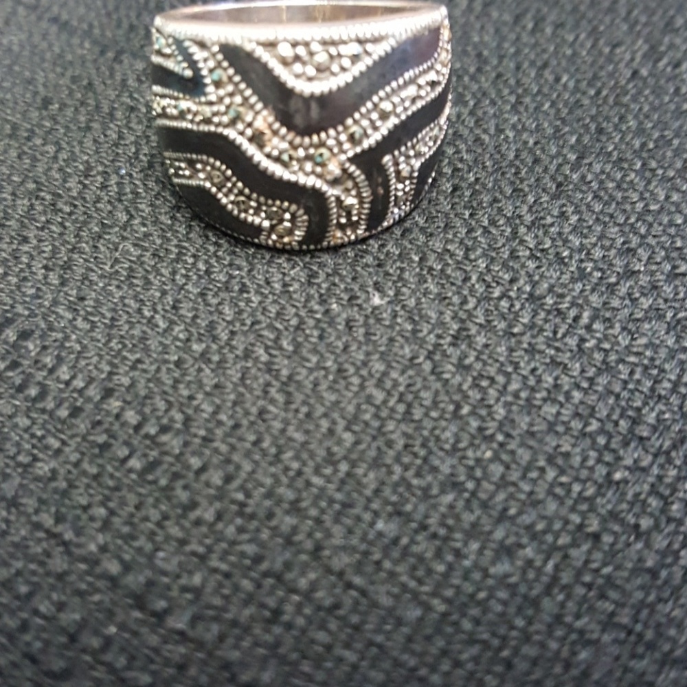 Sterling and marqasite ring