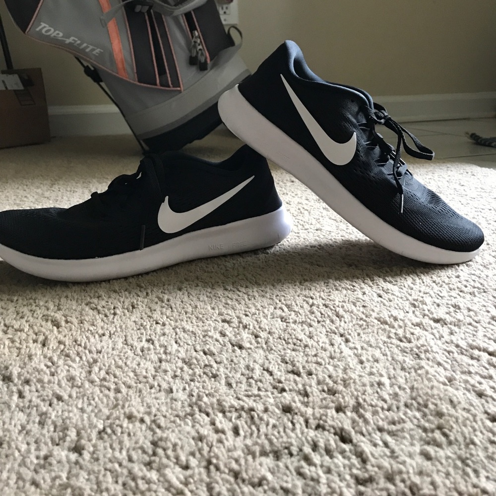 Nike free runs