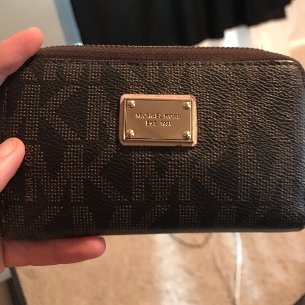 Michael kors wallet